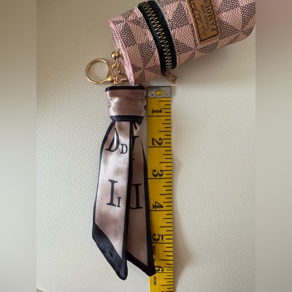 Fashion Print Mini Zip Barrel Purse Keychain Charm Pink Beige Mini Scarf Accent - Picture 7 of 7
